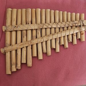 Wooden Bamboo Rondador 17 pipes. Peruvian